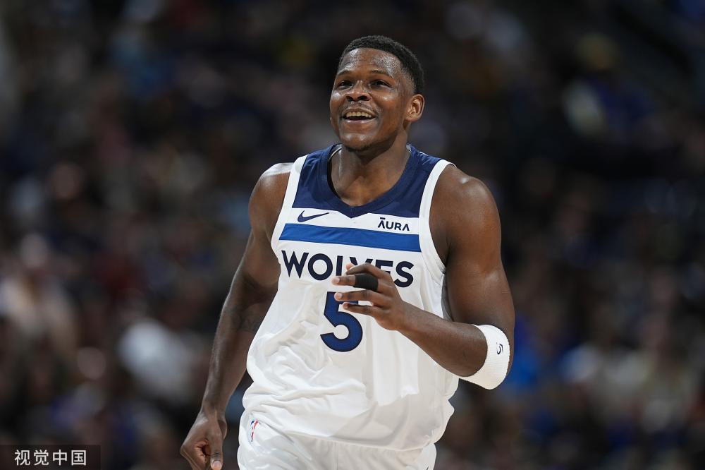 开猛烈攻势 开猛烈攻势